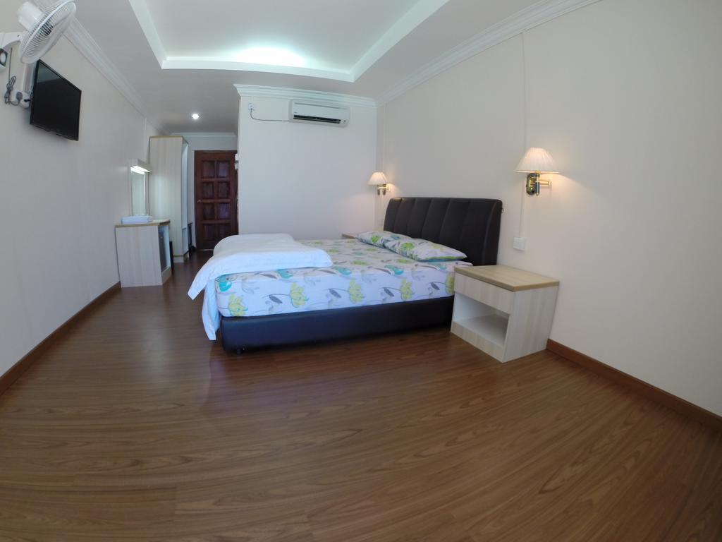New Cocohut Chalet Hotel Kuala Terengganu Szoba fotó