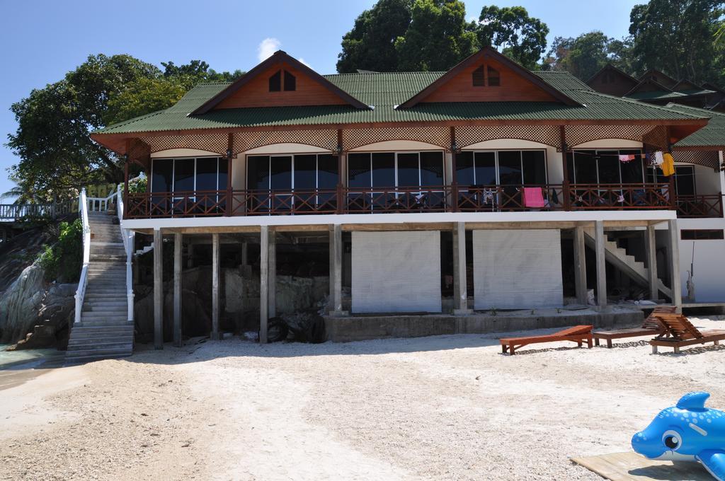 New Cocohut Chalet Hotel Kuala Terengganu Szoba fotó